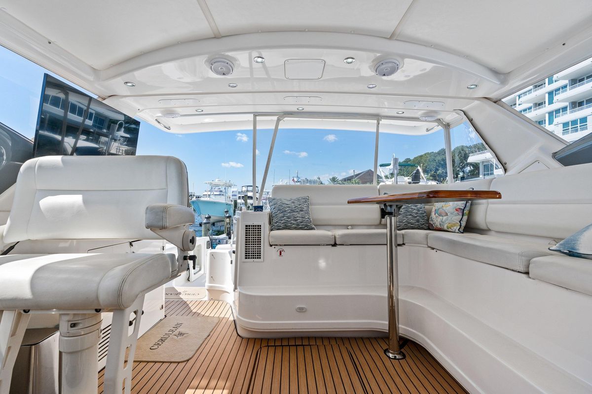 2000 Tiara Yachts 52 
