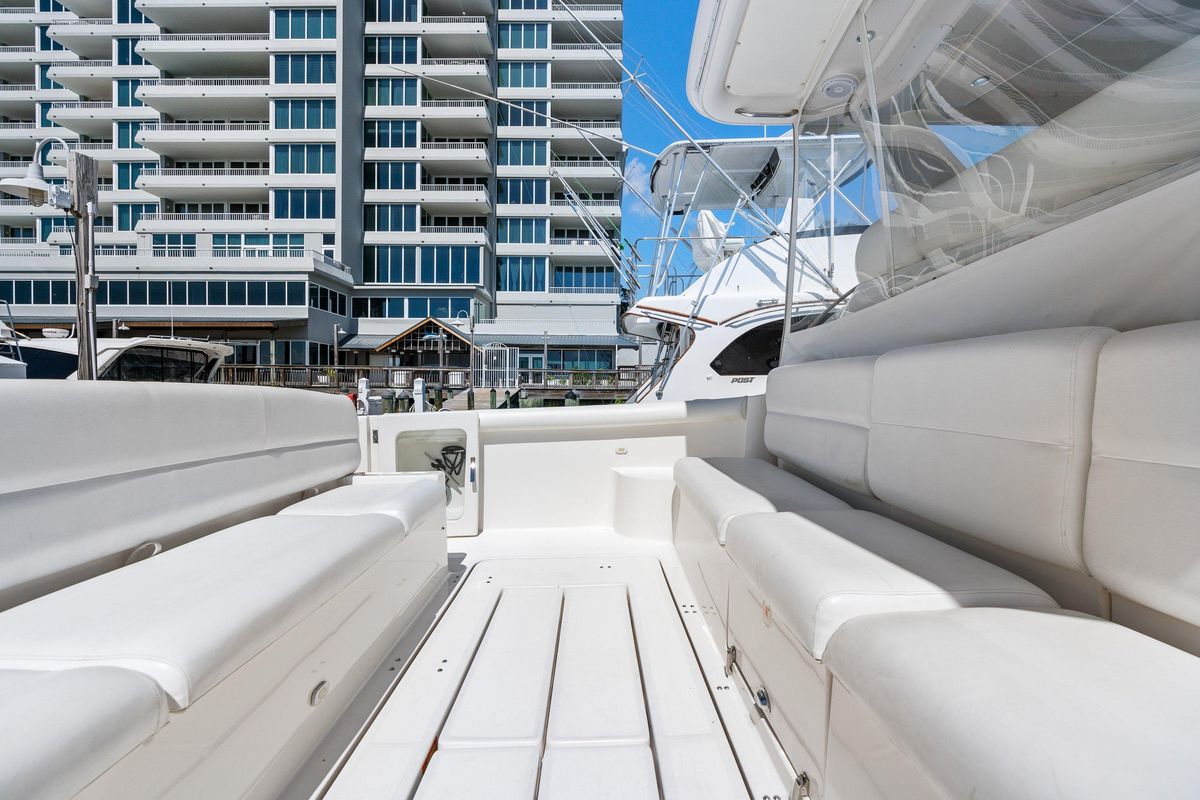2000 Tiara Yachts 52 