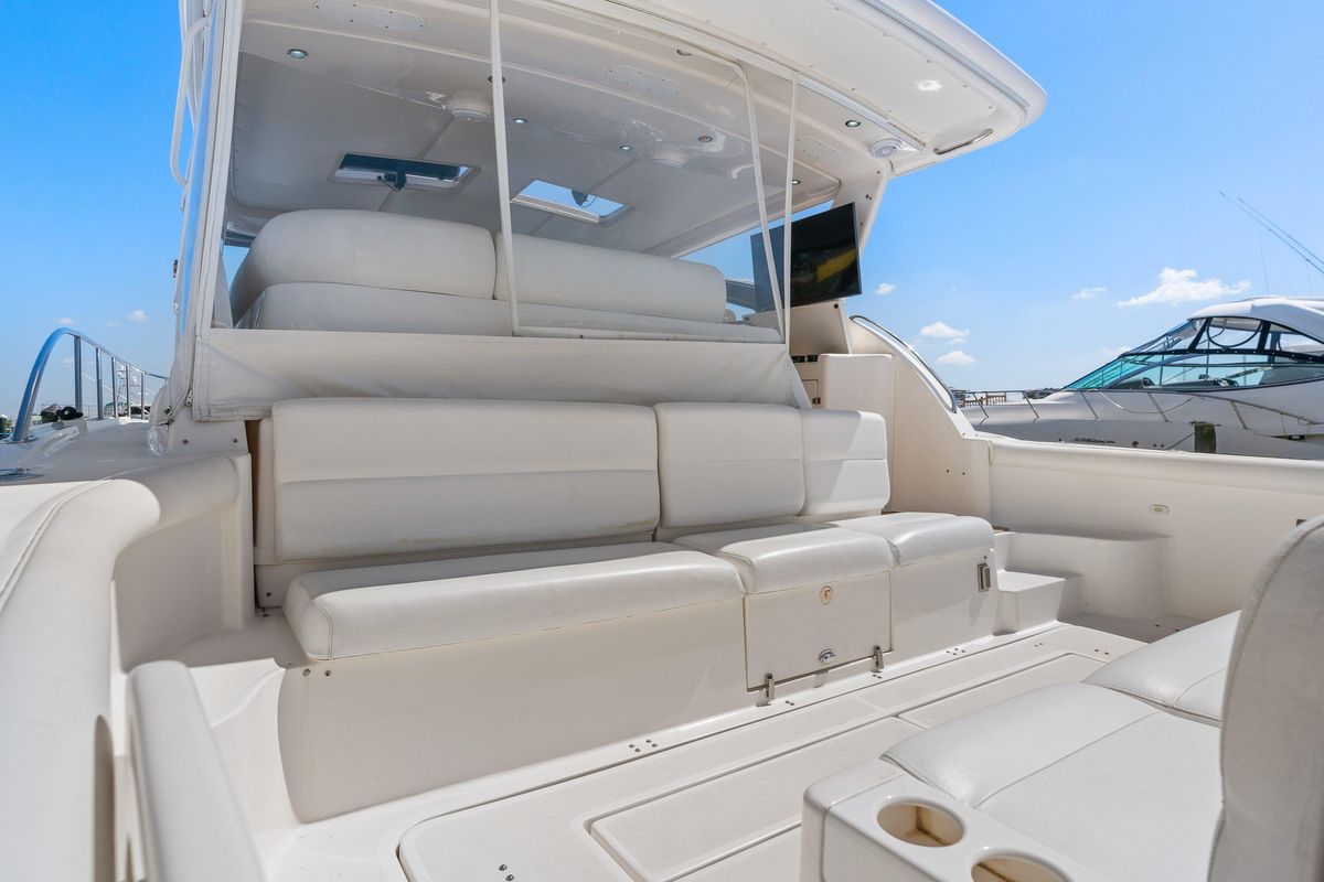 2000 Tiara Yachts 52 