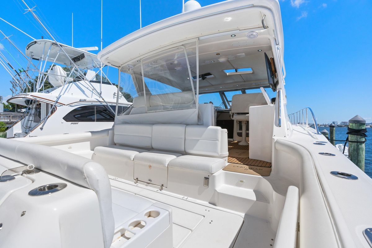 2000 Tiara Yachts 52 