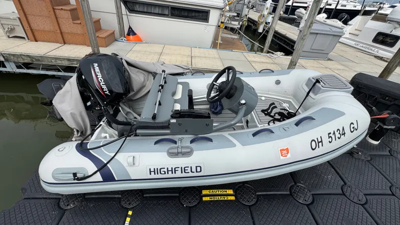 Annie B Yacht Photos Pics 