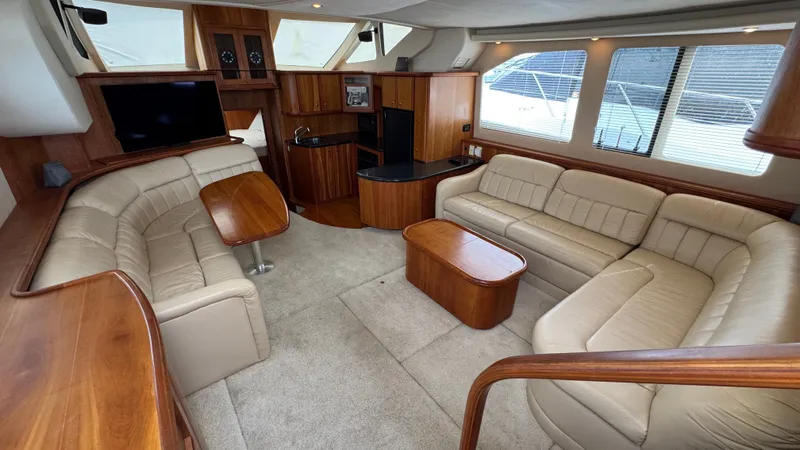 Annie B Yacht Photos Pics Salon looking forward