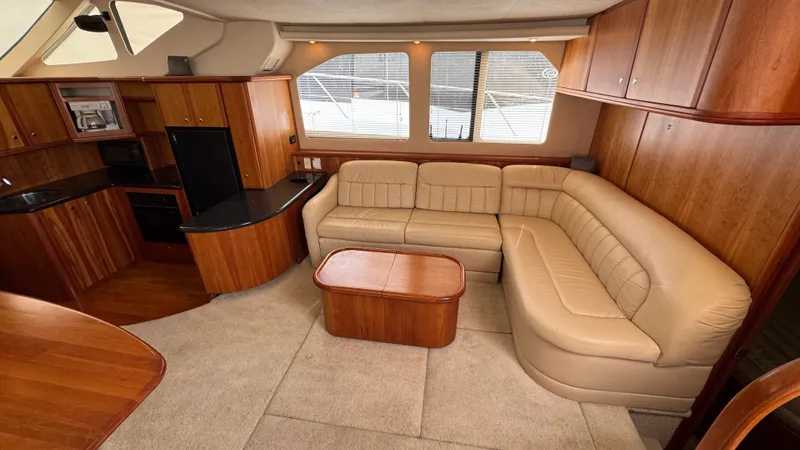 Annie B Yacht Photos Pics Salon looking starboard