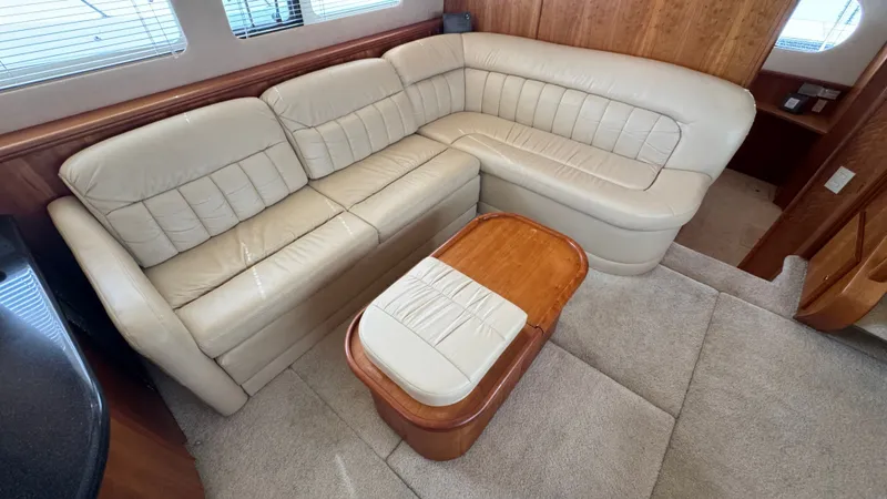 Annie B Yacht Photos Pics Salon looking starboard