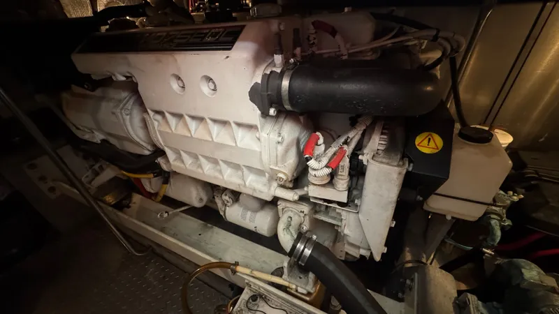 Annie B Yacht Photos Pics Engine Room