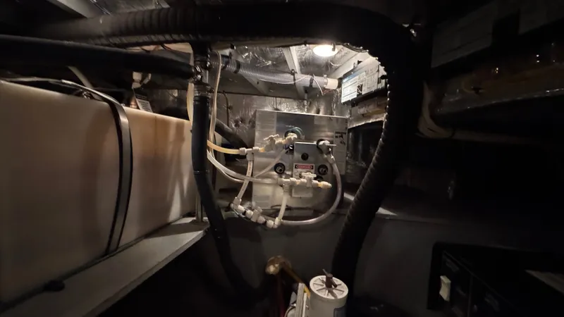 Annie B Yacht Photos Pics Engine Room