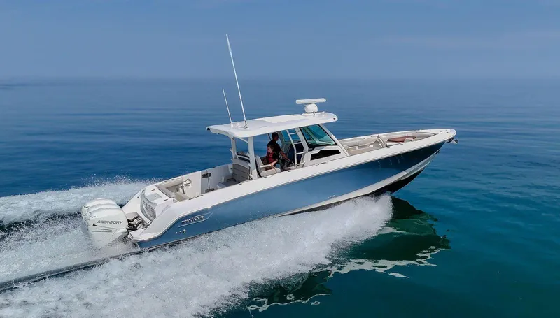 Thunderstruck Yacht Photos Pics 