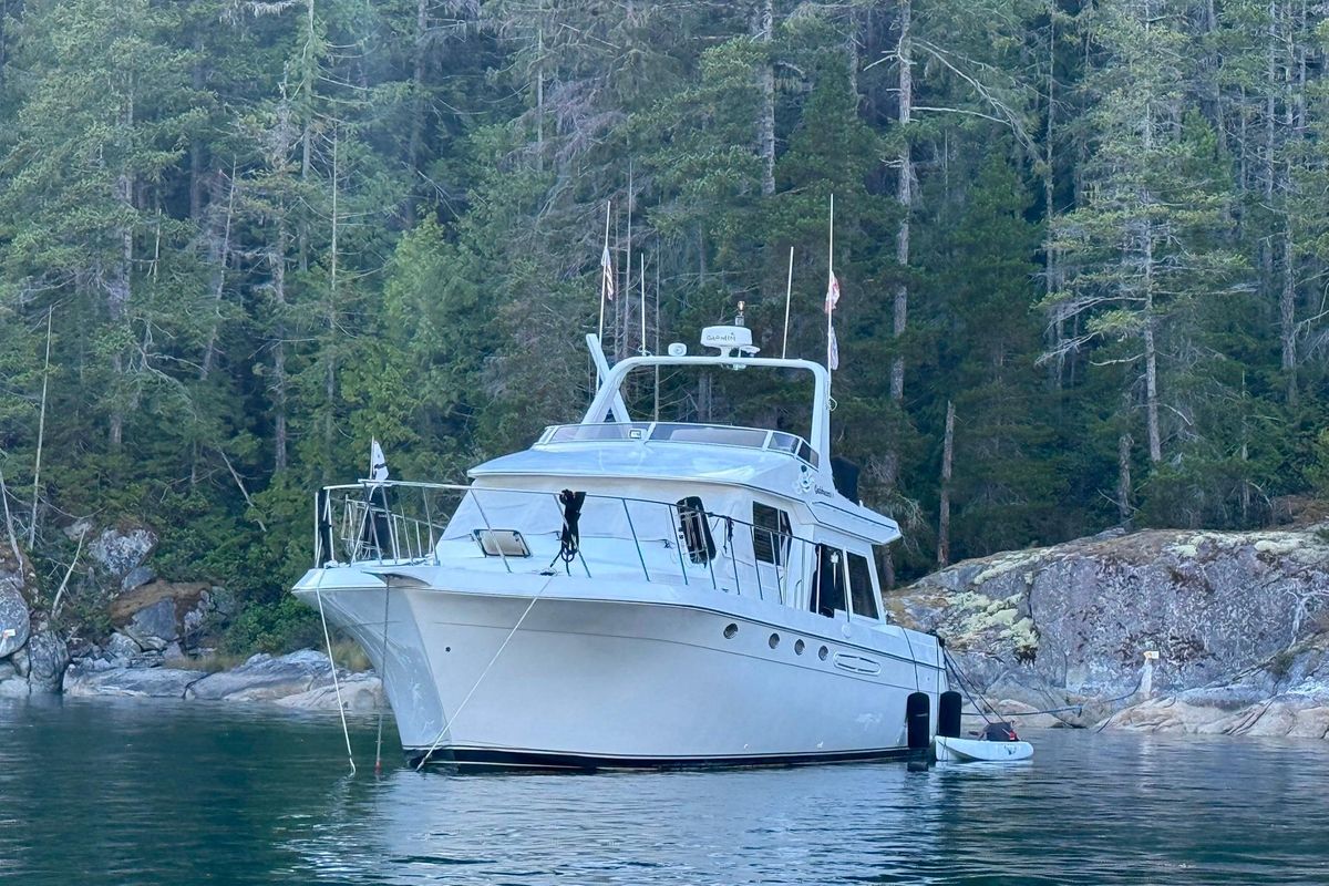 2000 Navigator 53 