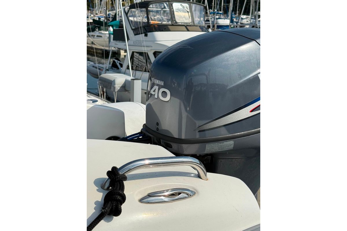 2000 Navigator 53 