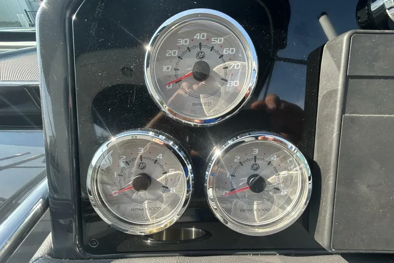 Yacht Photos Pics Dashboard of 2020 Formula 310SS with speedometer and RPM gauges.