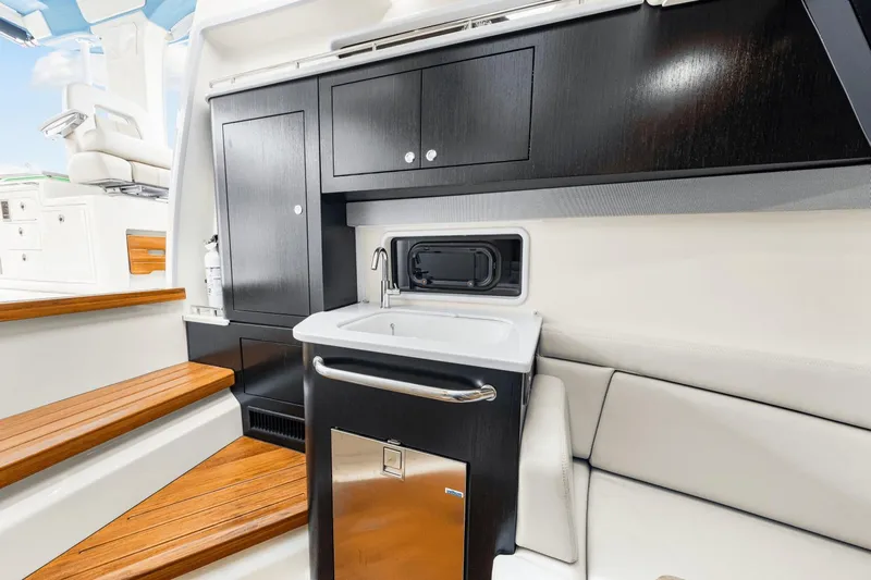 The Long Way Yacht Photos Pics 