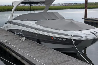 Crownline E305 XS