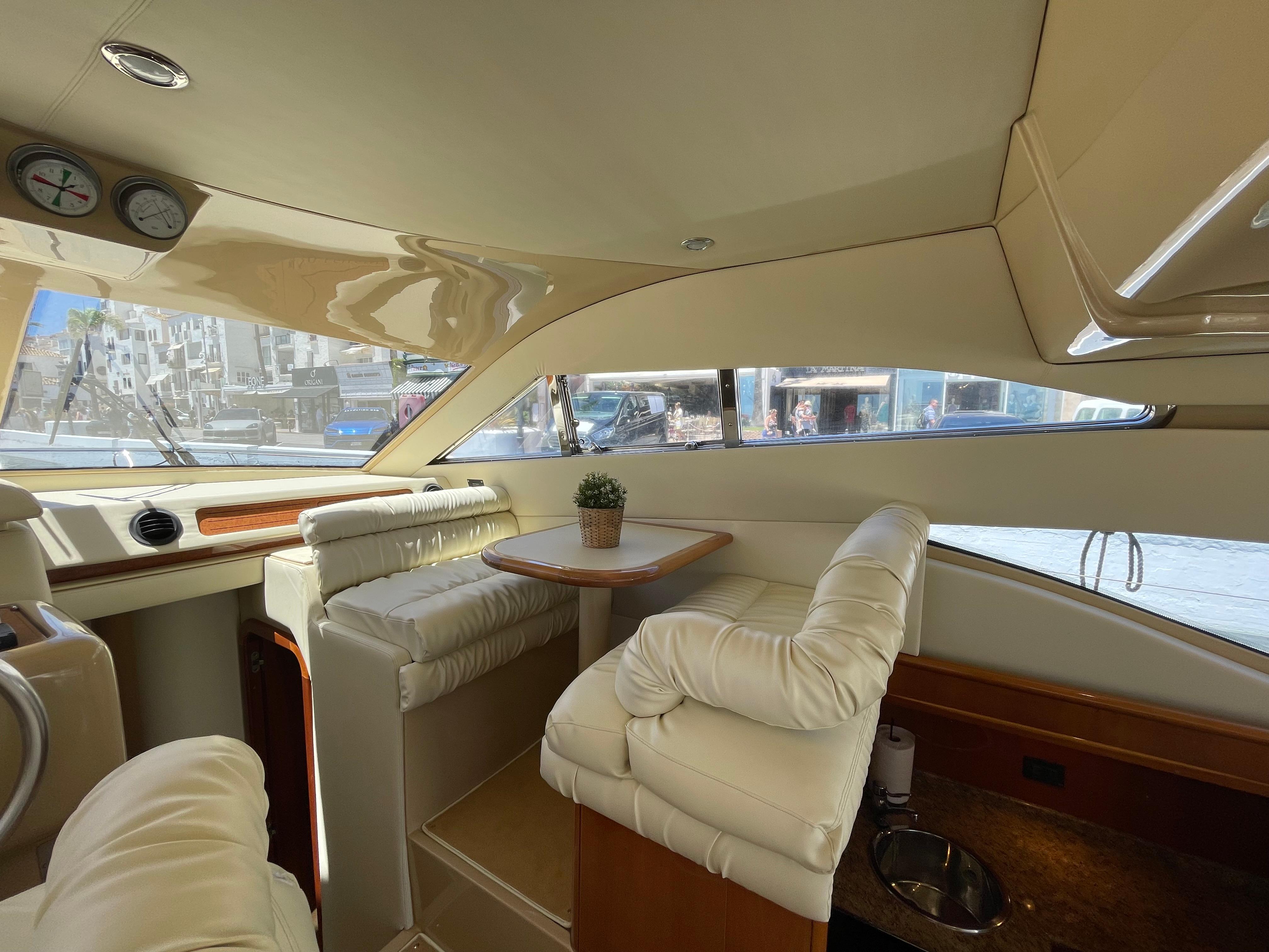 ferretti yacht 430