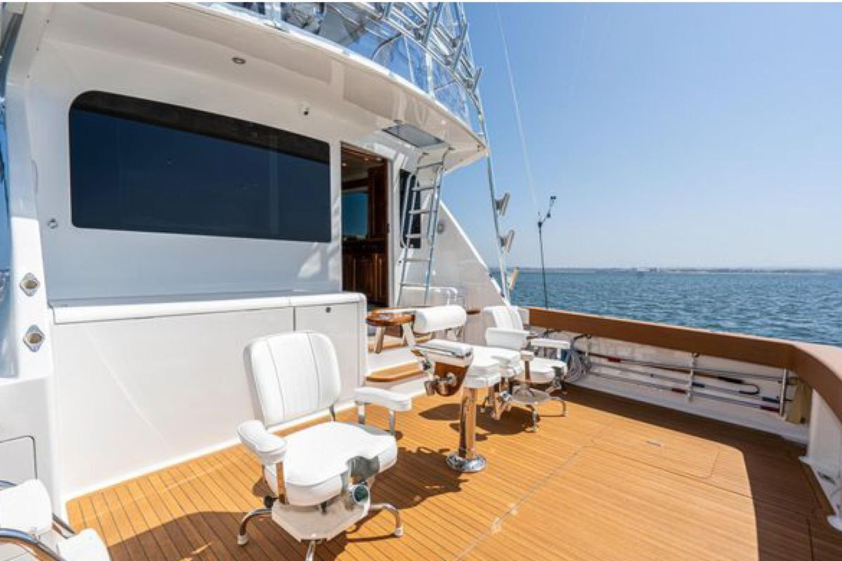 2003 Viking 63 