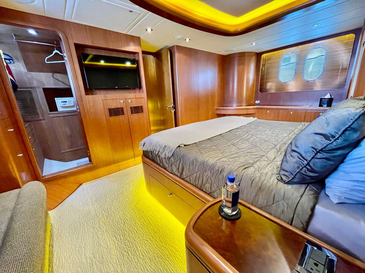 2007 Horizon 76 