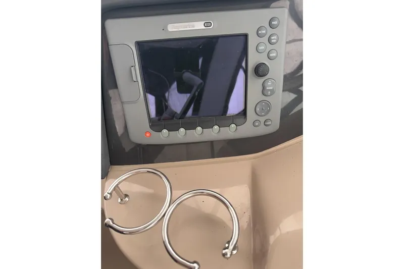  Yacht Photos Pics 2007 Four Winns 378 Vista dashboard with navigation display and cup holders.