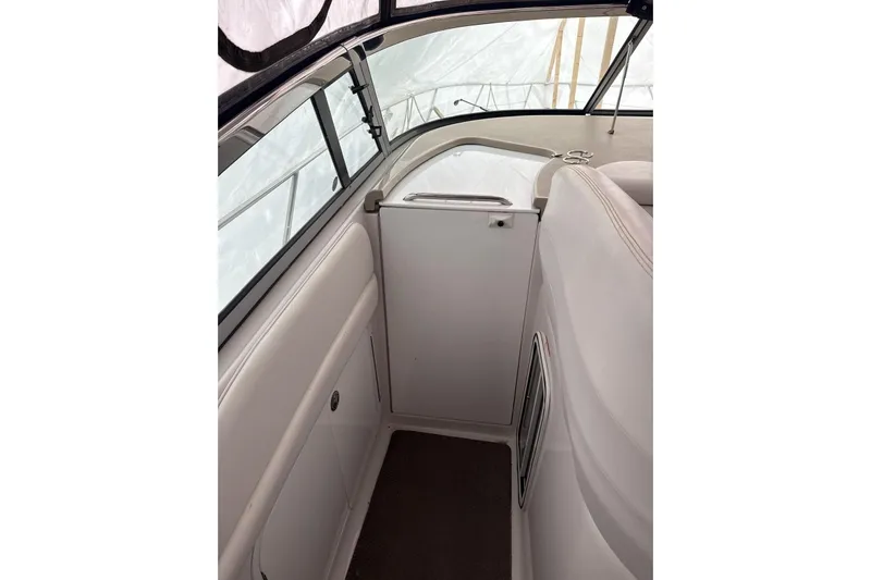  Yacht Photos Pics 2007 Four Winns 378 Vista boat interior with white seating and sleek design.