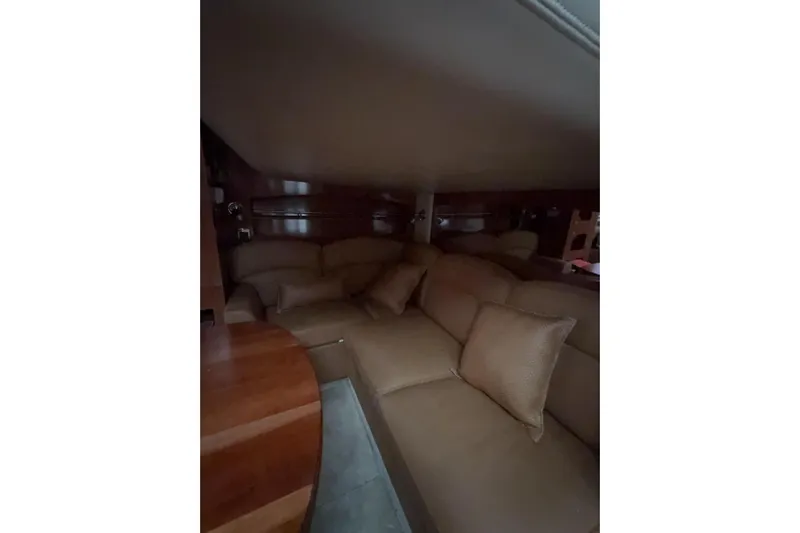  Yacht Photos Pics Interior of 2007 Four Winns 378 Vista yacht with cozy seating area.