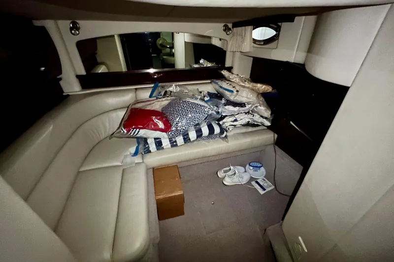  Yacht Photos Pics Interior of 2008 Sea Ray 44 Sundancer with seating and cushions.