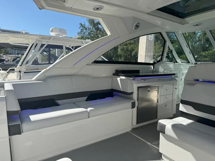 Aseage Yacht Photos Pics 2022 Formula 380 Super Sport Crossover OB interior with sleek seating and modern amenities.