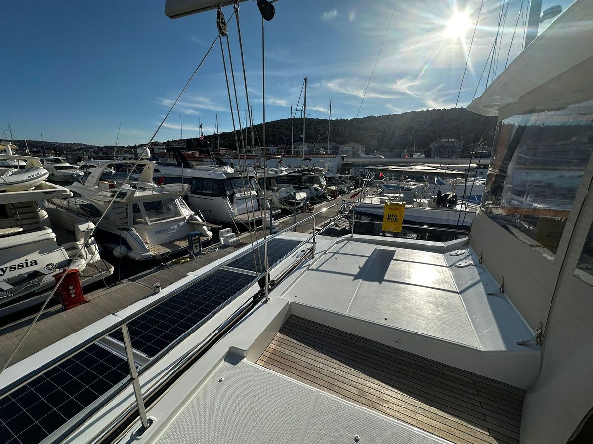 2024 Fountaine Pajot 61 