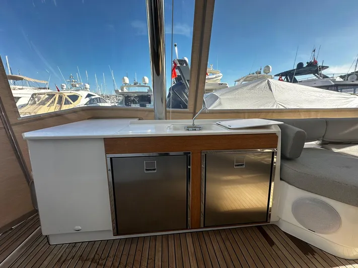 Isola Yacht Photos Pics fountaine pajot samana 59 fly