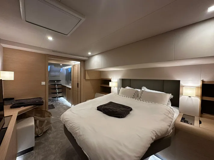 Isola Yacht Photos Pics fountaine pajot samana 59 master cabin