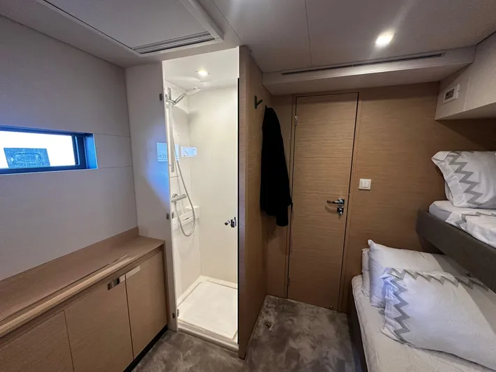 Isola Yacht Photos Pics fountaine pajot samana 59 guest cabin