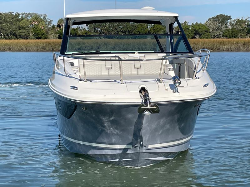 2022 Sea Ray 320 SUNDANCER 3X OUTBOARDS