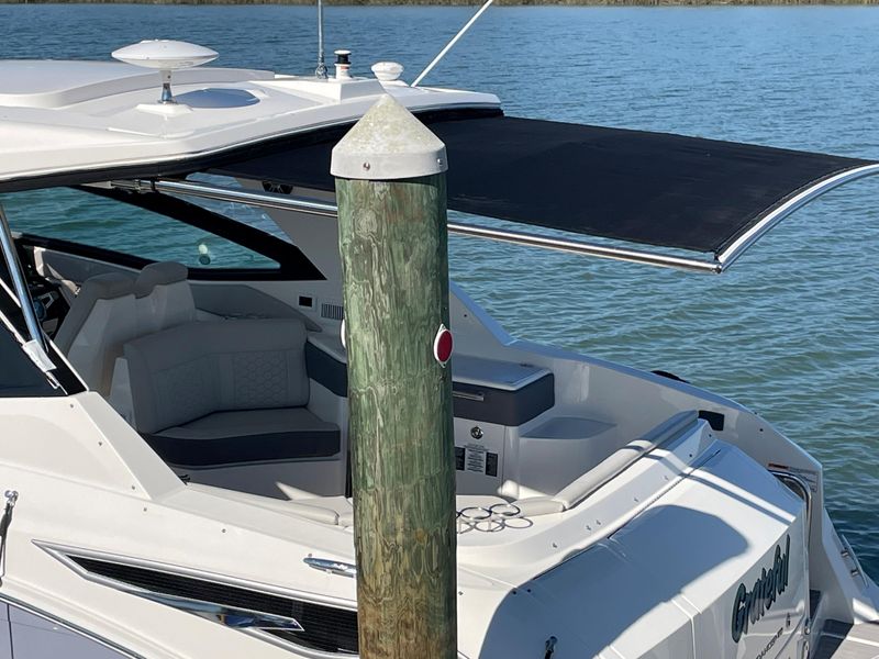 2022 Sea Ray 320 SUNDANCER 3X OUTBOARDS