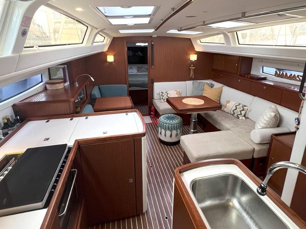 2017 Bavaria 46 