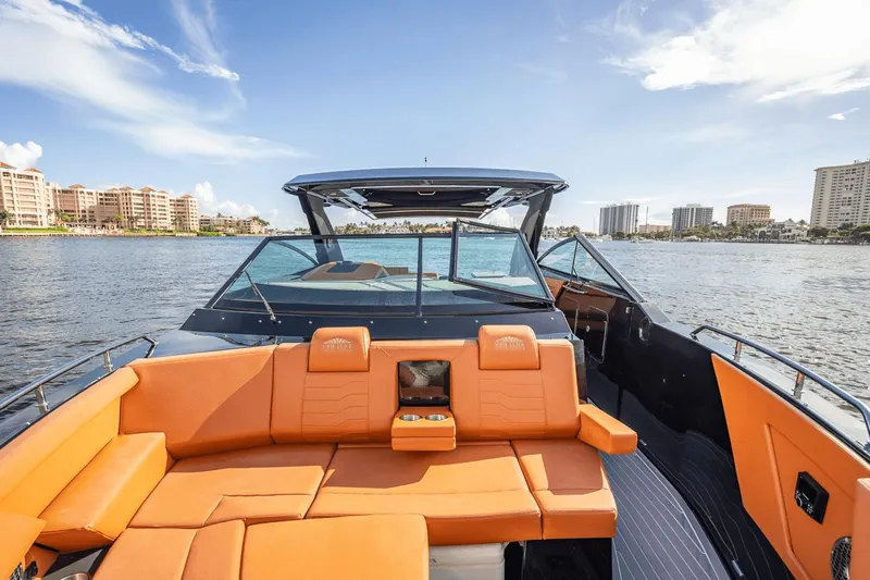 Lizzy Made It Happen Yacht Photos Pics 