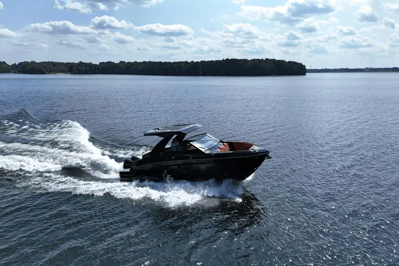 Lizzy Made It Happen Yacht Photos Pics 