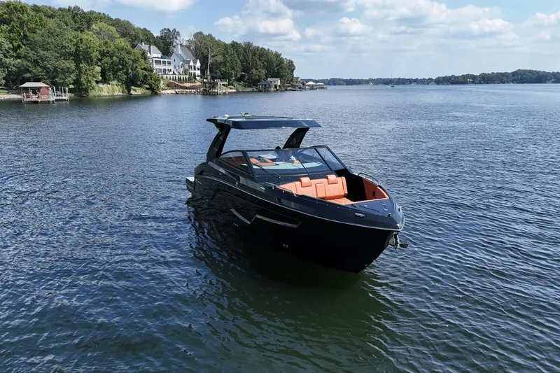 Lizzy Made It Happen Yacht Photos Pics 