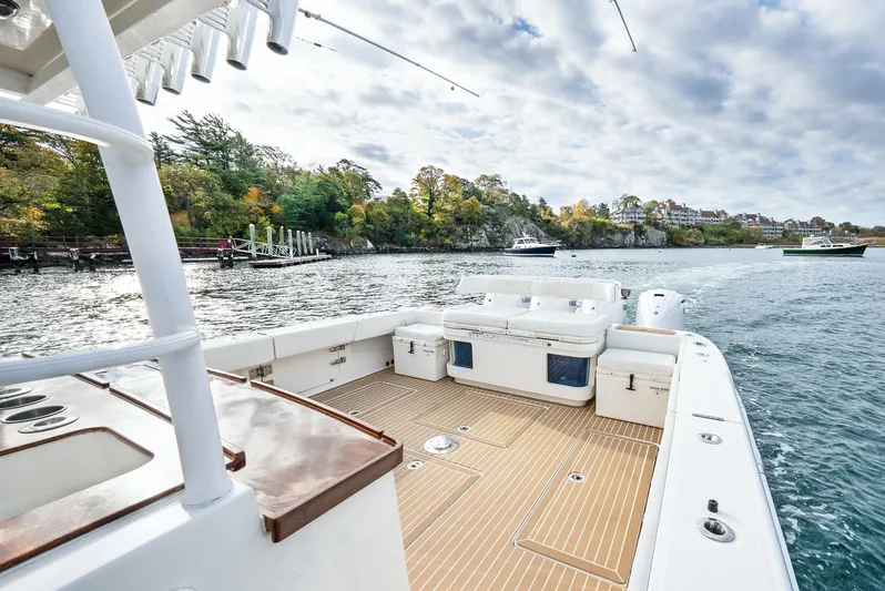 Liberado Yacht Photos Pics Aft Deck From Port