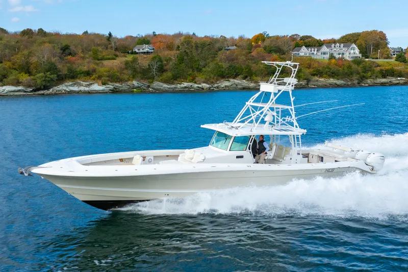 Liberado Yacht Photos Pics Port Side, Running