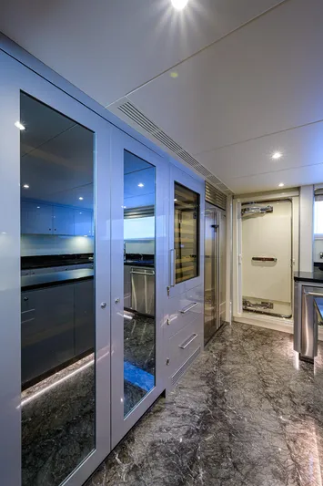 Zephyr Yacht Photos Pics Ocean Alexander 100 Zephyr-Galley