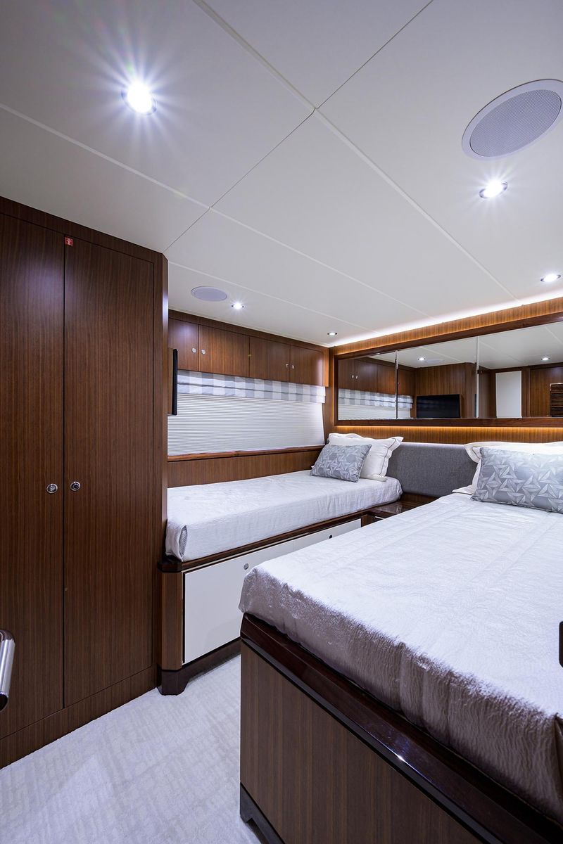 2019 Ocean Alexander 100 