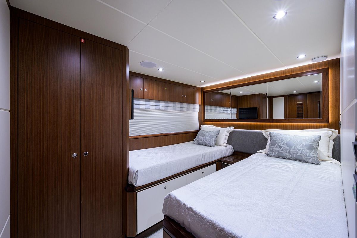 2019 Ocean Alexander 100 