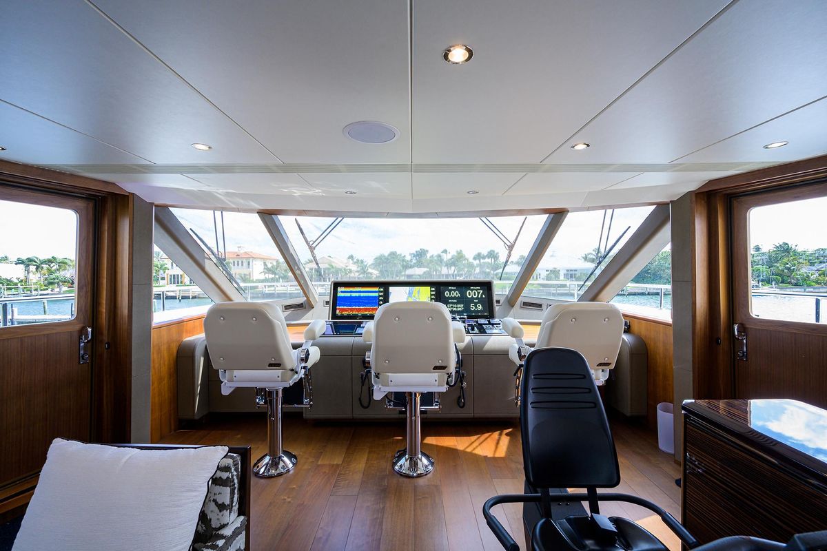 2019 Ocean Alexander 100 