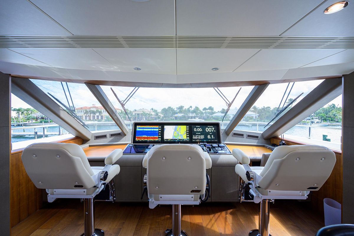 2019 Ocean Alexander 100 