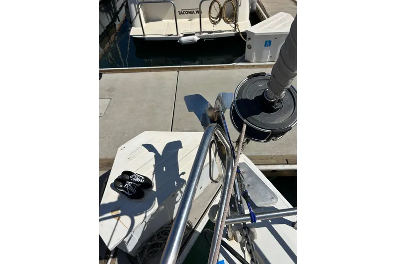 Banyan Sea Yacht Photos Pics Beneteau Oceanis 43 sailboat deck with shoes and mooring lines, 2008 model.