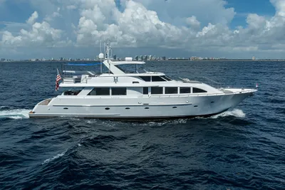 Westport Westbay Sonship Raised Pilothouse