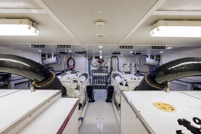 Hard Times Yacht Photos Pics 