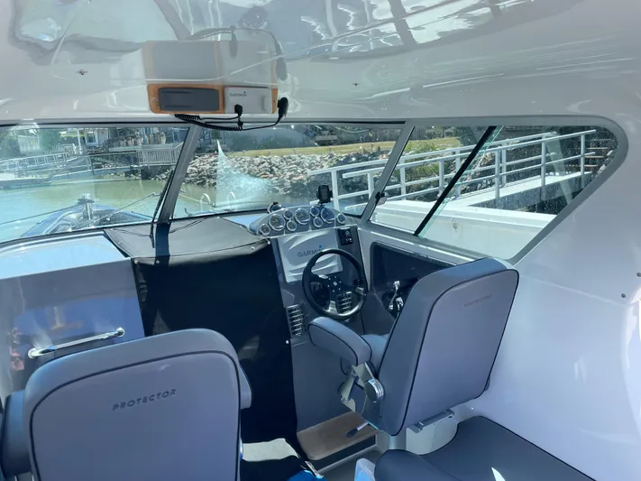 Goose Yacht Photos Pics 