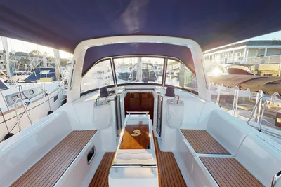 Beneteau Oceanis 38.1