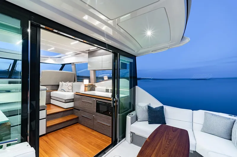 Seeker Yacht Photos Pics Manufacturer Provided Image: Manufacturer Provided Image