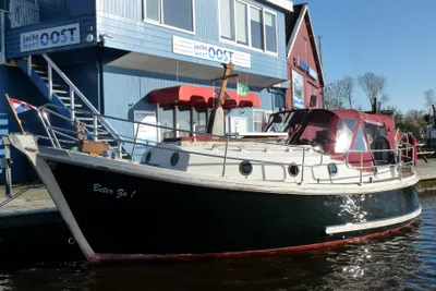 1978 Island Plastics IP24