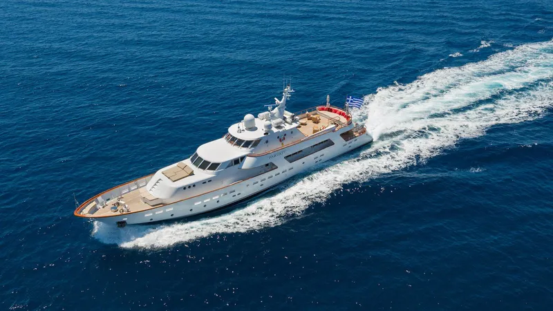 Parvati Yacht Photos Pics 
