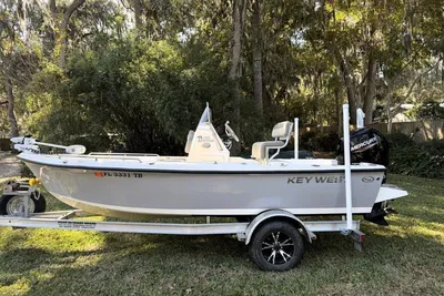 Key West 1720 Center Console